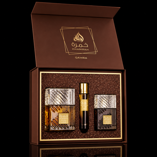 Pack Lattafa Khamrah Qahwa: perfume, perfume para el pelo y perfume de viaje sobre fondo negro